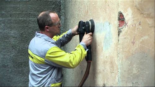 Как снять шпаклевку со стен: подготовка стен, способы снятия