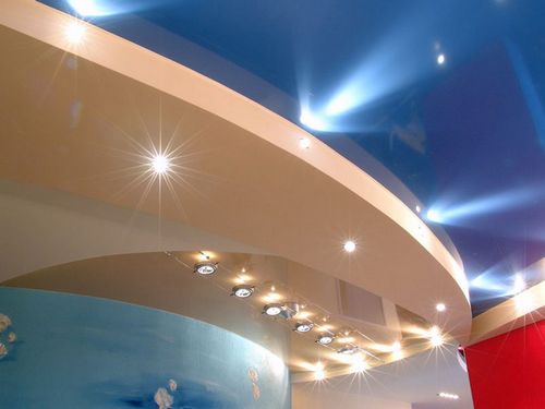 Освещение потолка из гипсокартона: виды освещения, особенности