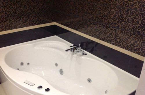 Плинтус для ванной: керамический пол в комнату, плитки фото потолочной, напольный кафель в туалете, потолок сделать