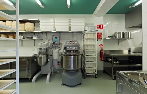 Потолок в пекарне - особенности и материалы для отделки
