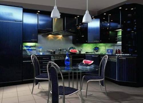 Интерьер кухни в синем цвете