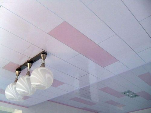 Монтаж панелей ПВХ на потолке: пластиковые, установка с видео своими руками, способы ремонта сэндвич потолка