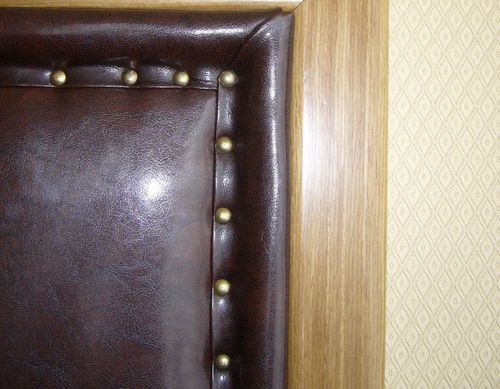 Обивка дверей дерматином: обшивка своими руками пошагово, фото и видео, как обить деревянную входную дверь