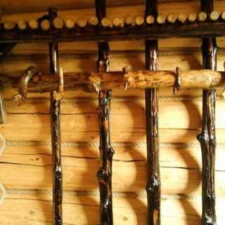 Крючки из дерева для вешалки в баню